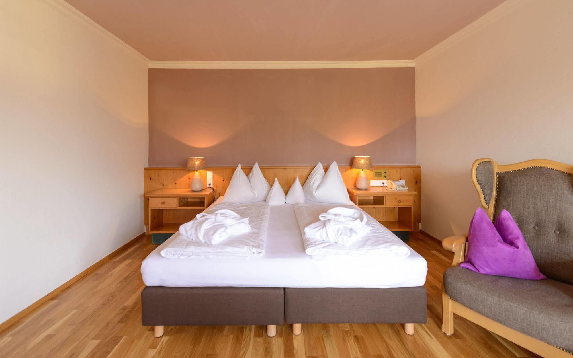 Hotel Walserwirt Экстерьер фото